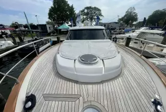 Thumbnail von Chris Craft Commander 42 Red Boat