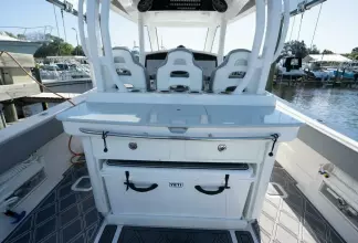 Thumbnail von Blackwater 43 Sportfish Grey Goose