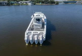 Thumbnail von Blackwater 43 Sportfish Grey Goose