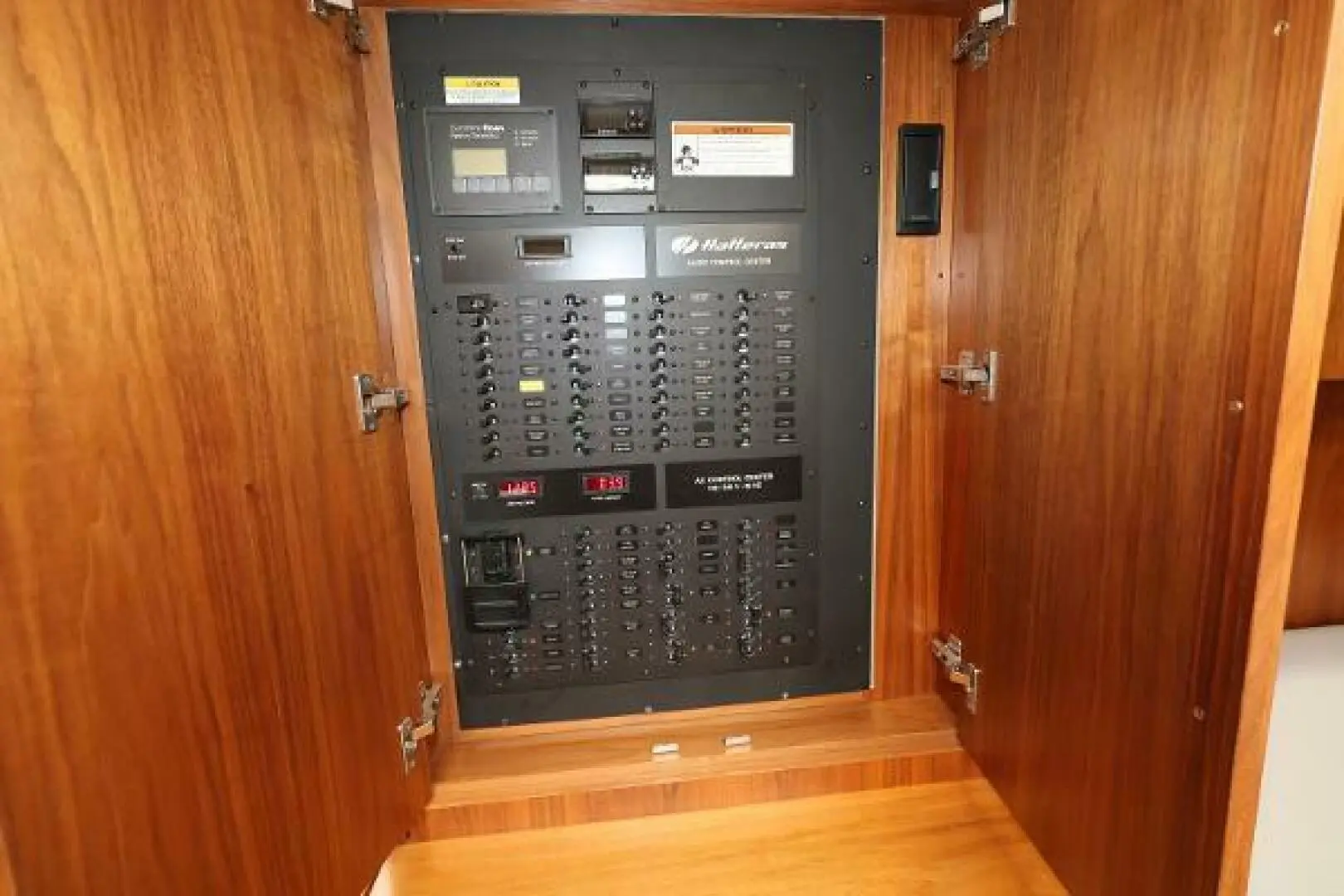 Thumbnail von Hatteras 45