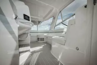 Thumbnail von Intrepid 475 Sport Yacht