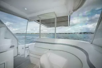 Thumbnail von Intrepid 475 Sport Yacht