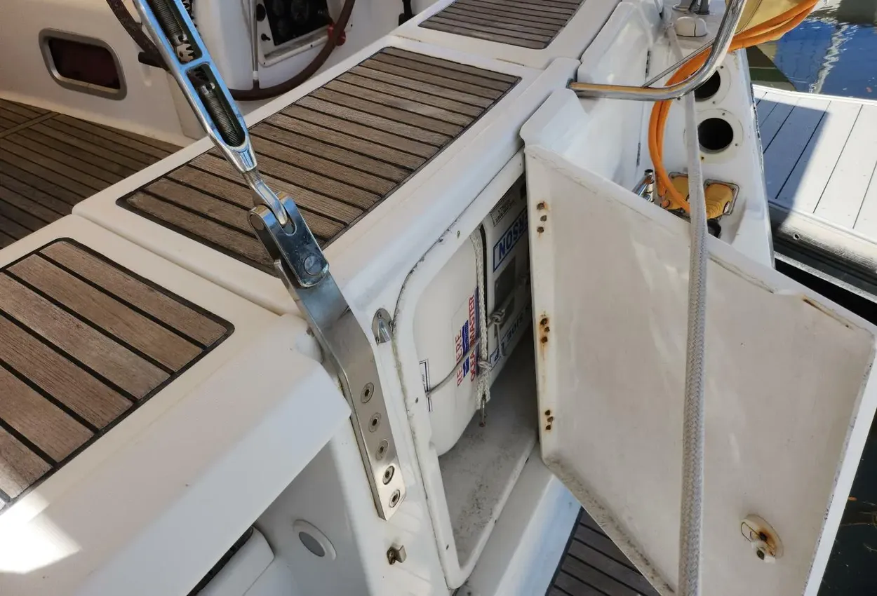 Thumbnail von Beneteau Oceanis 49 Athena