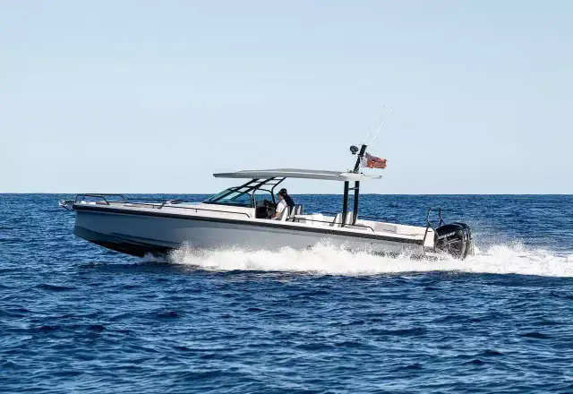 Axopar 37 Sun Top SOSHO