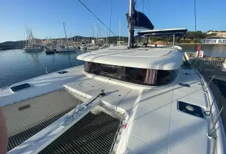 Lagoon 42