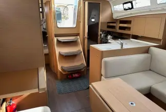 Thumbnail von Jeanneau Sun Odyssey 380 Princess Leia