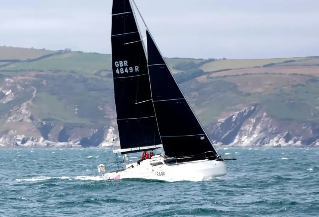 Jeanneau Sun Fast 3300 BUG