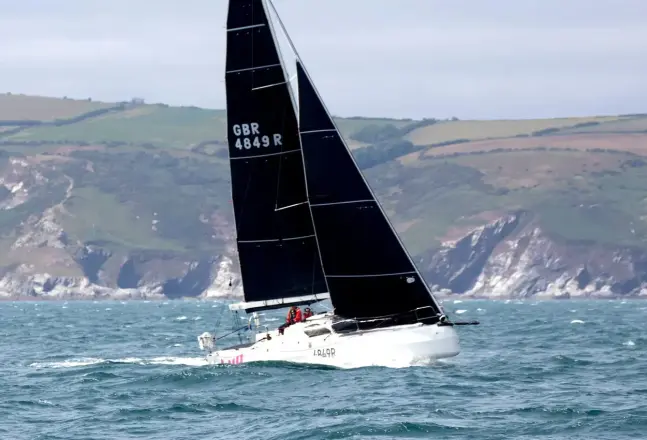 Jeanneau Sun Fast 3300 BUG