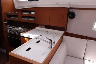 Thumbnail von Jeanneau Sun Odyssey 380 Bura Kiss