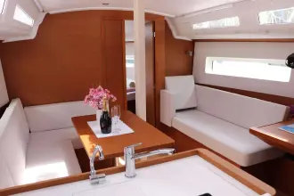 Thumbnail von Jeanneau Sun Odyssey 380 Bura Kiss