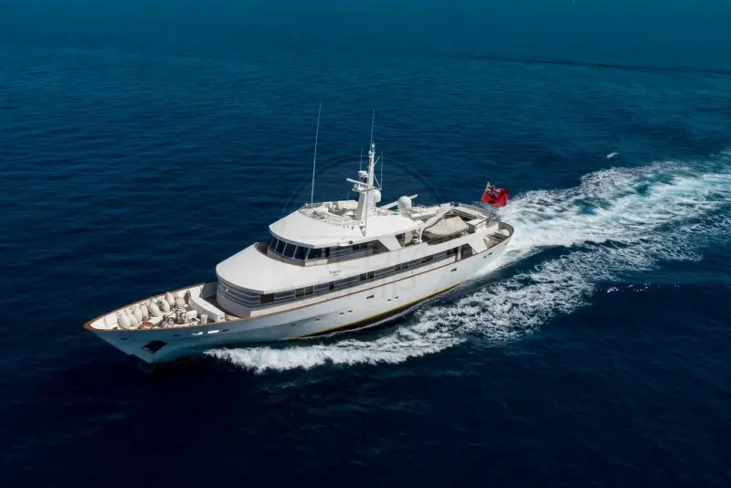 Camper & Nicholsons 130ft