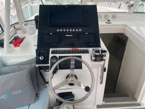 Thumbnail von Luhrs 380