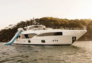 Thumbnail von Majesty 100