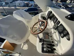 Thumbnail von Uniesse 48 Open