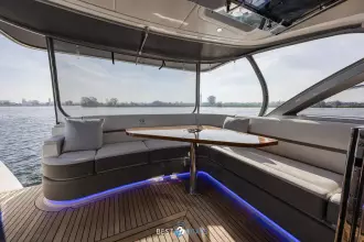 Thumbnail von Riviera Sport Yacht Platinum Edition 4600 Riviera 4600 SPORT YACHT-PLATINUM EDITION