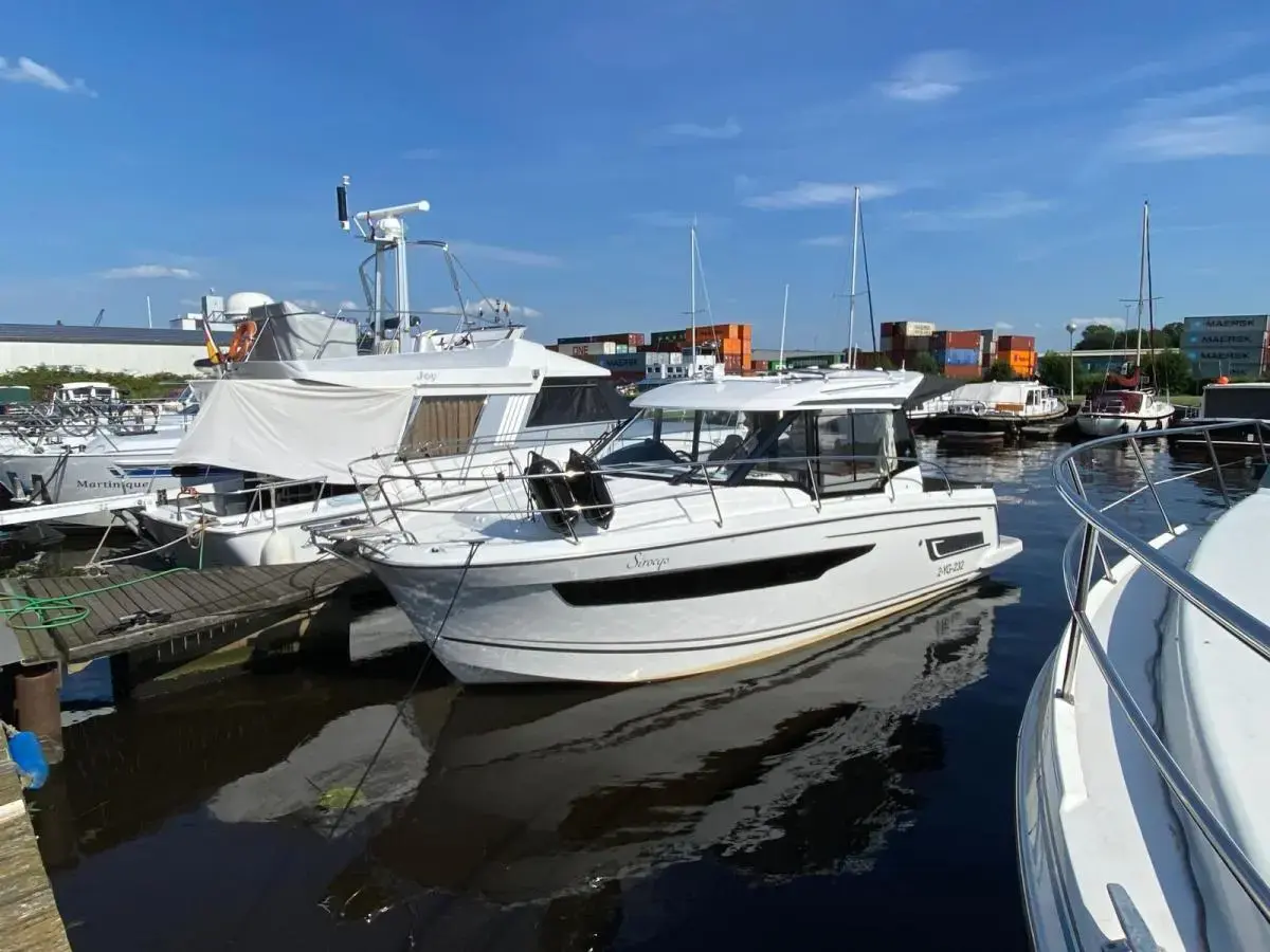 Thumbnail von Jeanneau Merry Fisher 895 Offshore Jeanneau Merry Fisher 895 offshore met Joystick Suzuki Electric steer by wire Stuursysteem