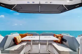 Thumbnail von Four Winns TH36 JEANNEAU TH38 Twin-Hull