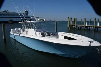 Thumbnail von Invincible 42 Center Cabin Strike Two