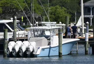 Thumbnail von Invincible 42 Center Cabin Strike Two