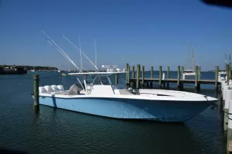 Thumbnail von Invincible 42 Center Cabin Strike Two