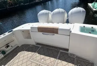 Thumbnail von Edgewater 368 CC