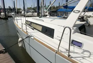 Thumbnail von Beneteau Oceanis 38