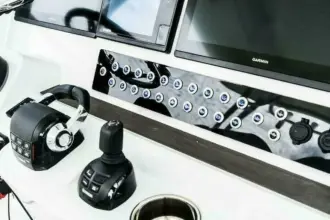 Thumbnail von Edgewater 340 CC