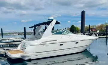 Cruisers Yachts 3772 Express Paracas
