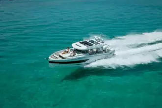 Thumbnail von Wellcraft 38 Explorer