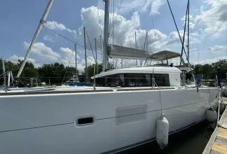 Thumbnail von Lagoon 400 S2 Perspective