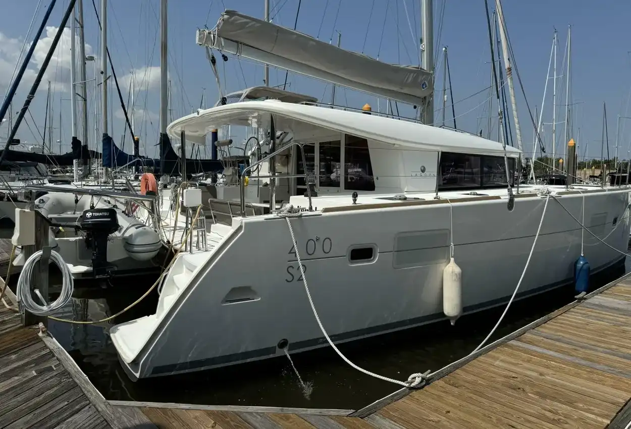 Thumbnail von Lagoon 400 S2 Perspective