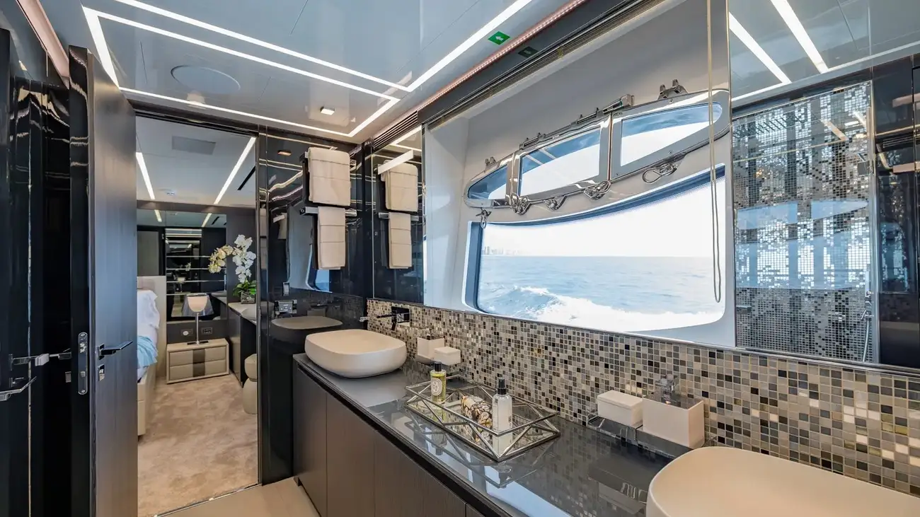 Thumbnail von Pershing 108 ANDIAMO II