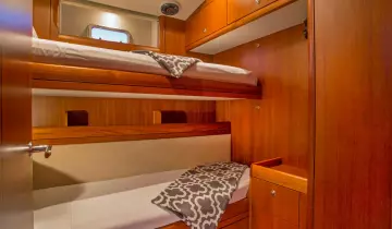 Thumbnail von Oyster 72 AEGIS