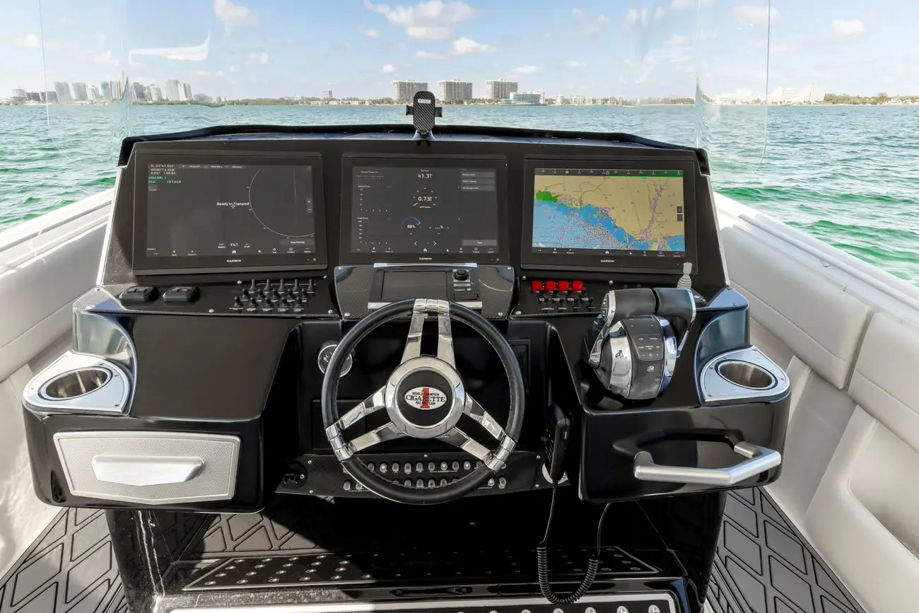 Thumbnail von Cigarette 41 GTR