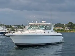 Tiara Yachts 4000 Express Sleeping Giant