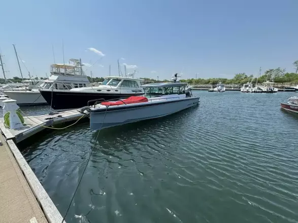 Axopar 37 XC Cross Cabin