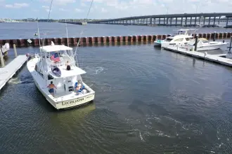 Thumbnail von Hatteras 53 Convertible