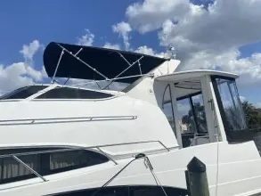 Thumbnail von Carver 396 Motor Yacht