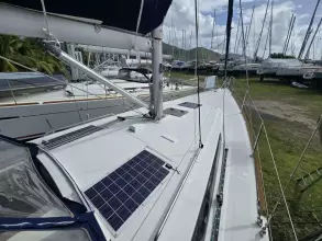 Thumbnail von Beneteau Oceanis 38.1 Sea Hunt