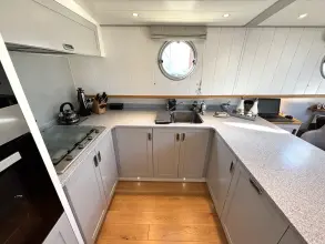 Thumbnail von Piper 60M MOTOR CLASS DUTCH BARGE  Axiom