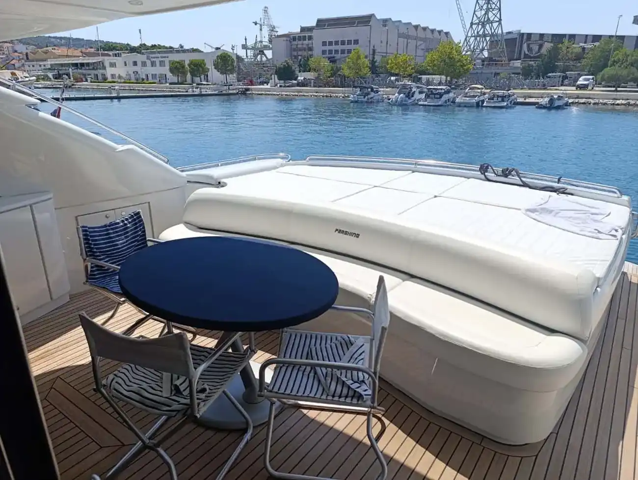 Thumbnail von Pershing 76