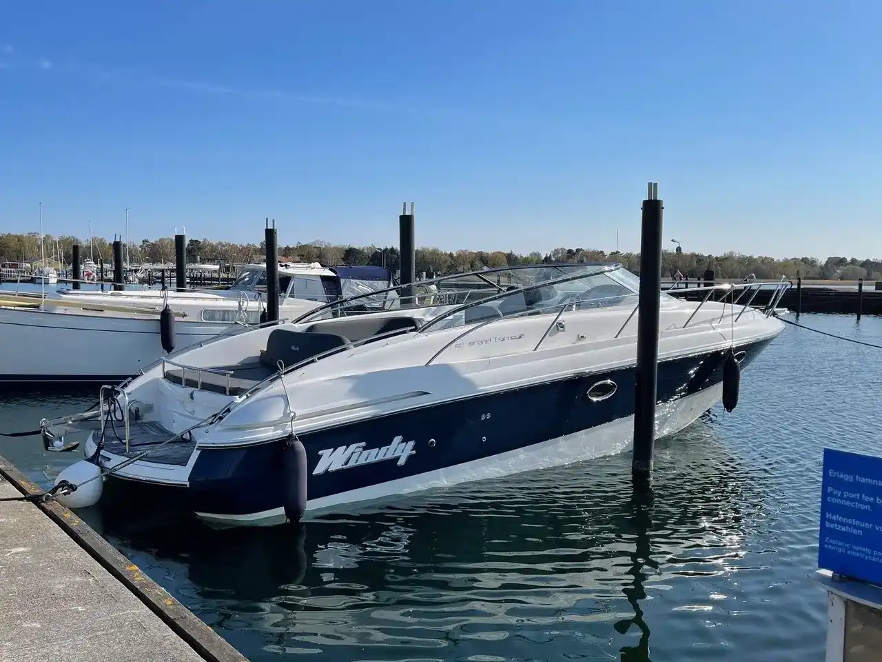 Windy 32 Grand Tornado