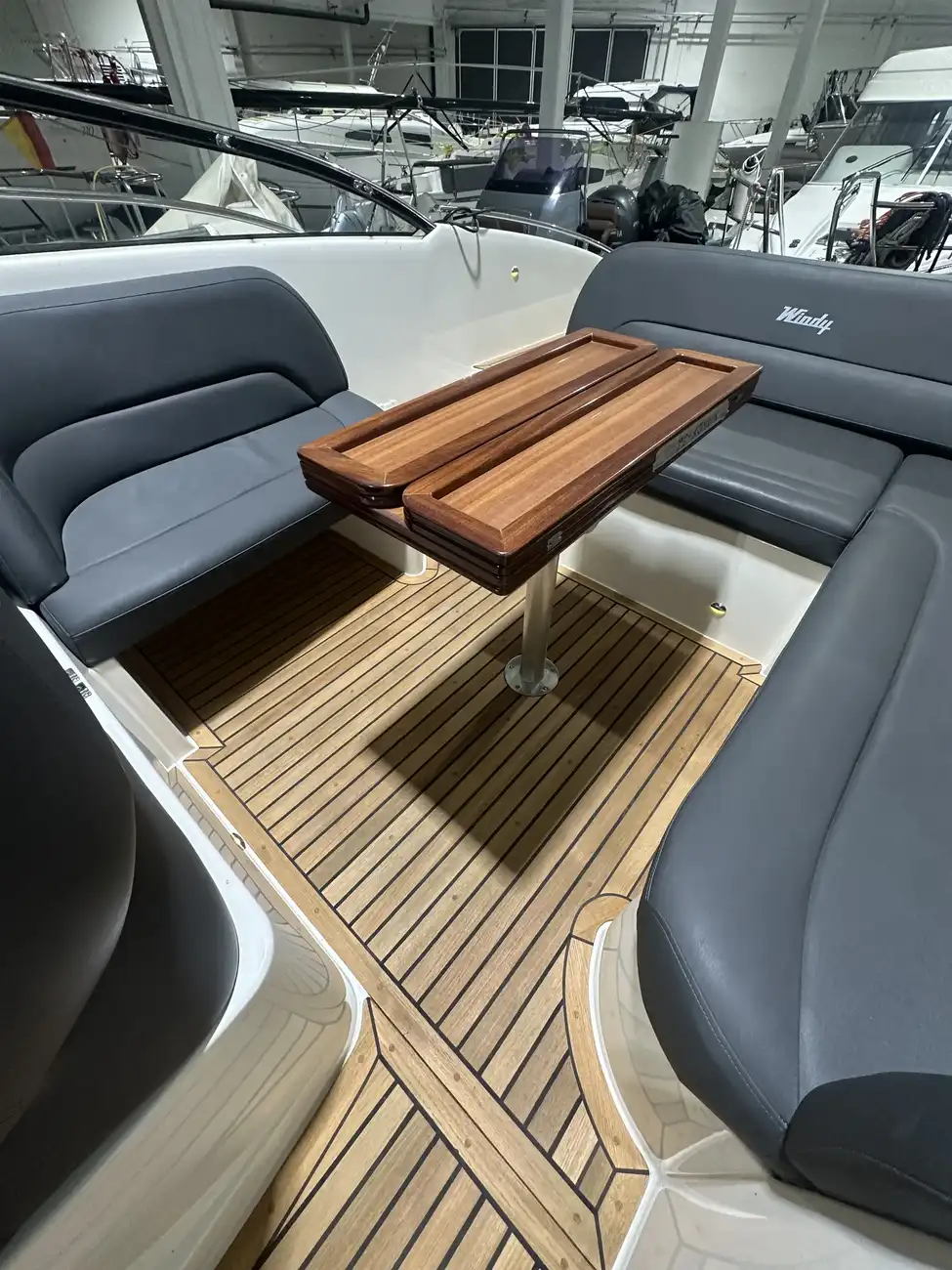 Thumbnail von Windy 32 Grand Tornado