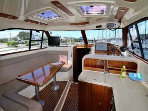 Thumbnail von Adriana 44