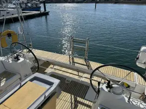 Thumbnail von Beneteau Oceanis 45 Elena