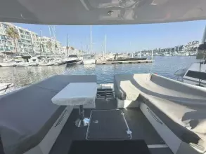 Thumbnail von Cruisers Yachts 390 Express Coupe LUX LIFE