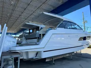 Thumbnail von Sealine S335V