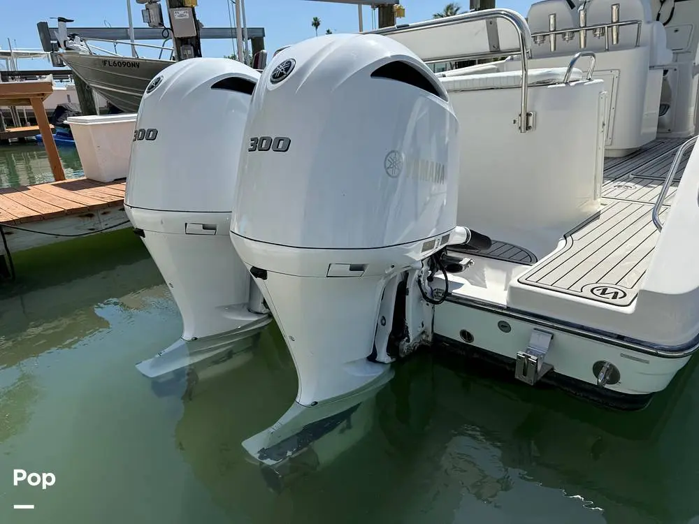 Thumbnail von Century 3200 CC