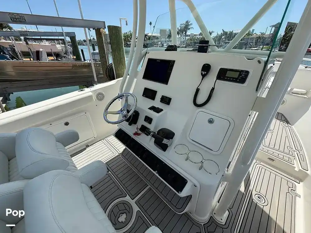 Thumbnail von Century 3200 CC