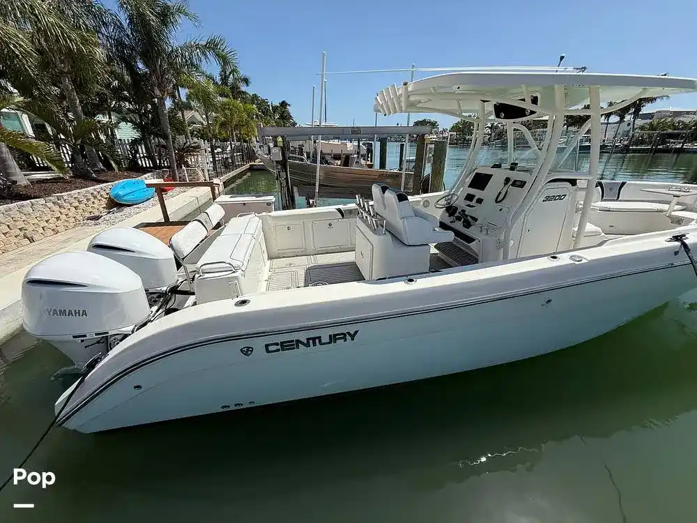 Thumbnail von Century 3200 CC